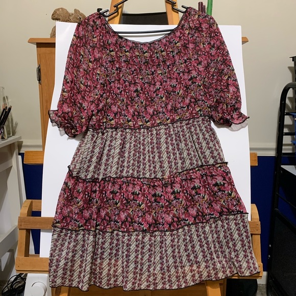 Pink Floral Patterned Blouse - Picture 2 of 2